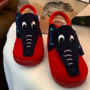 Cienta Toddler Elephant Shoes sz 20 US 4.5-5 Never Worn